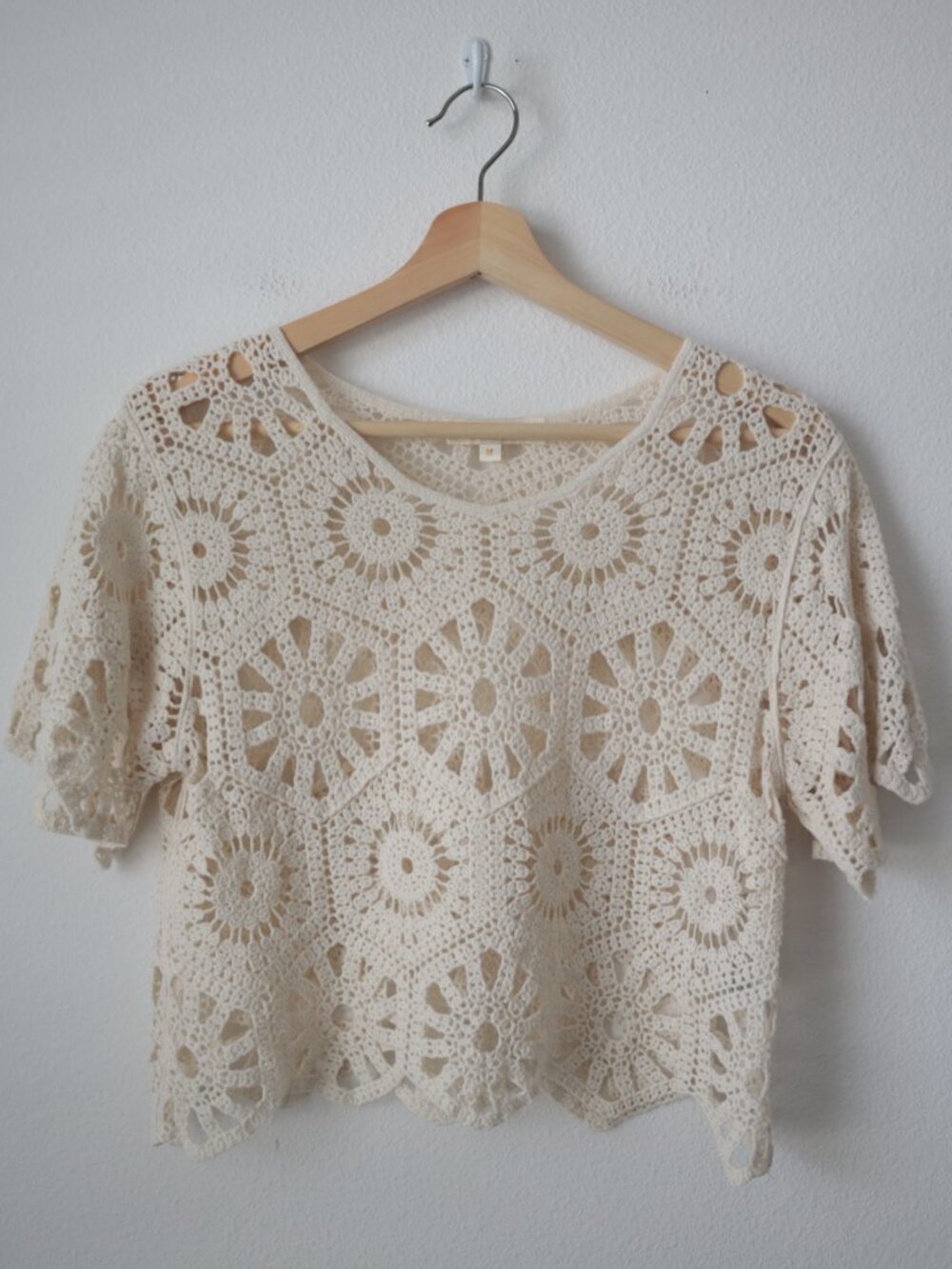 Rebellion Cream Crochet Crop Top | M
